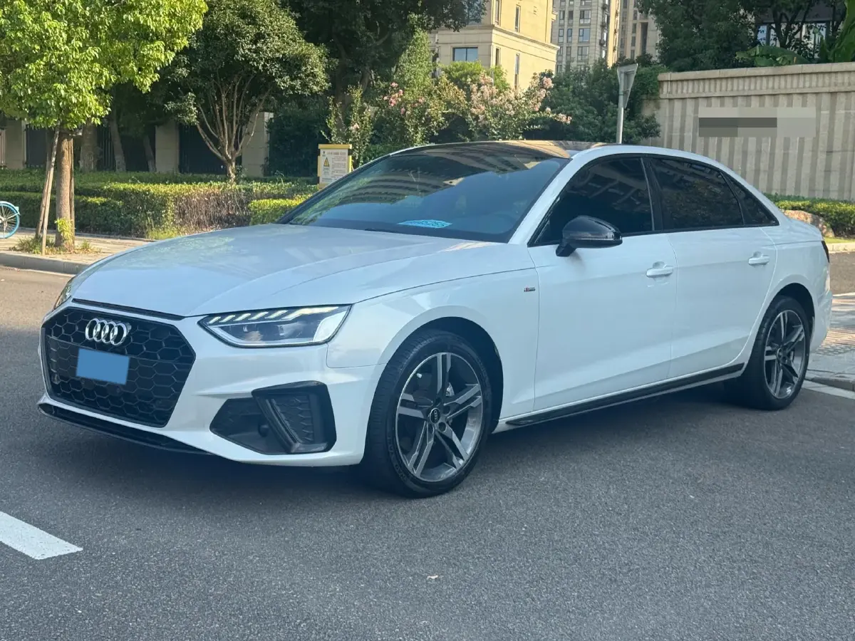 2020 Audi A4L 2.0T 190HP L4 7DCT