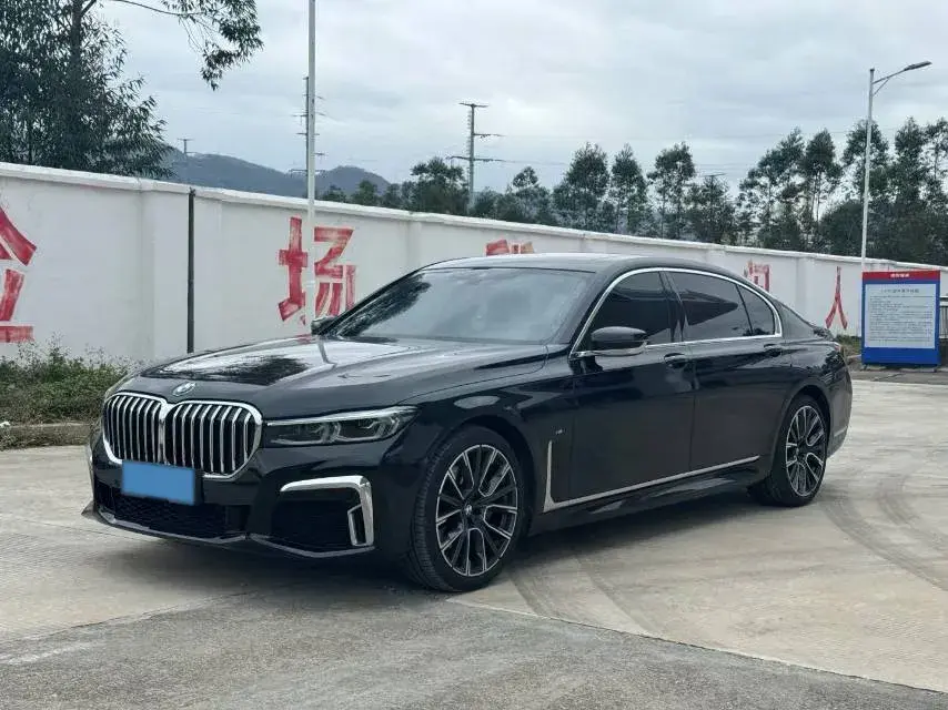 2019 BMW 7 Series 3.0T 340HP L6 8AT