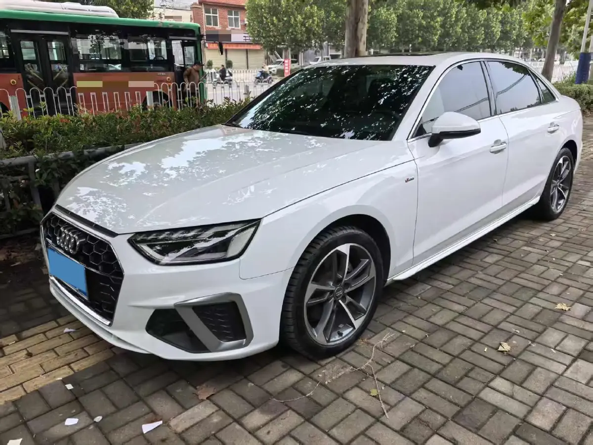 2020 Audi A4L 2.0T 150HP L4 7DCT