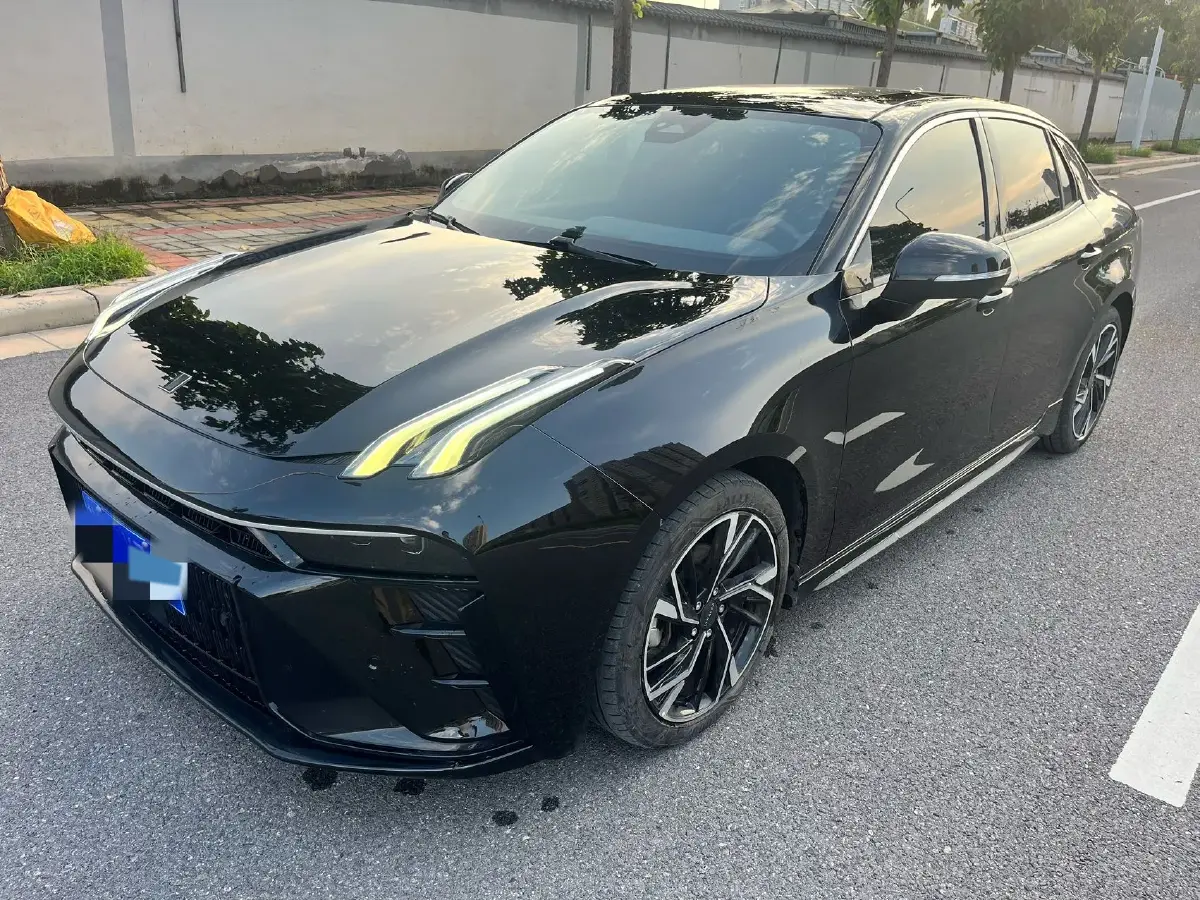 2025 LYNK&CO 03 1.5T 181HP L4 7DCT