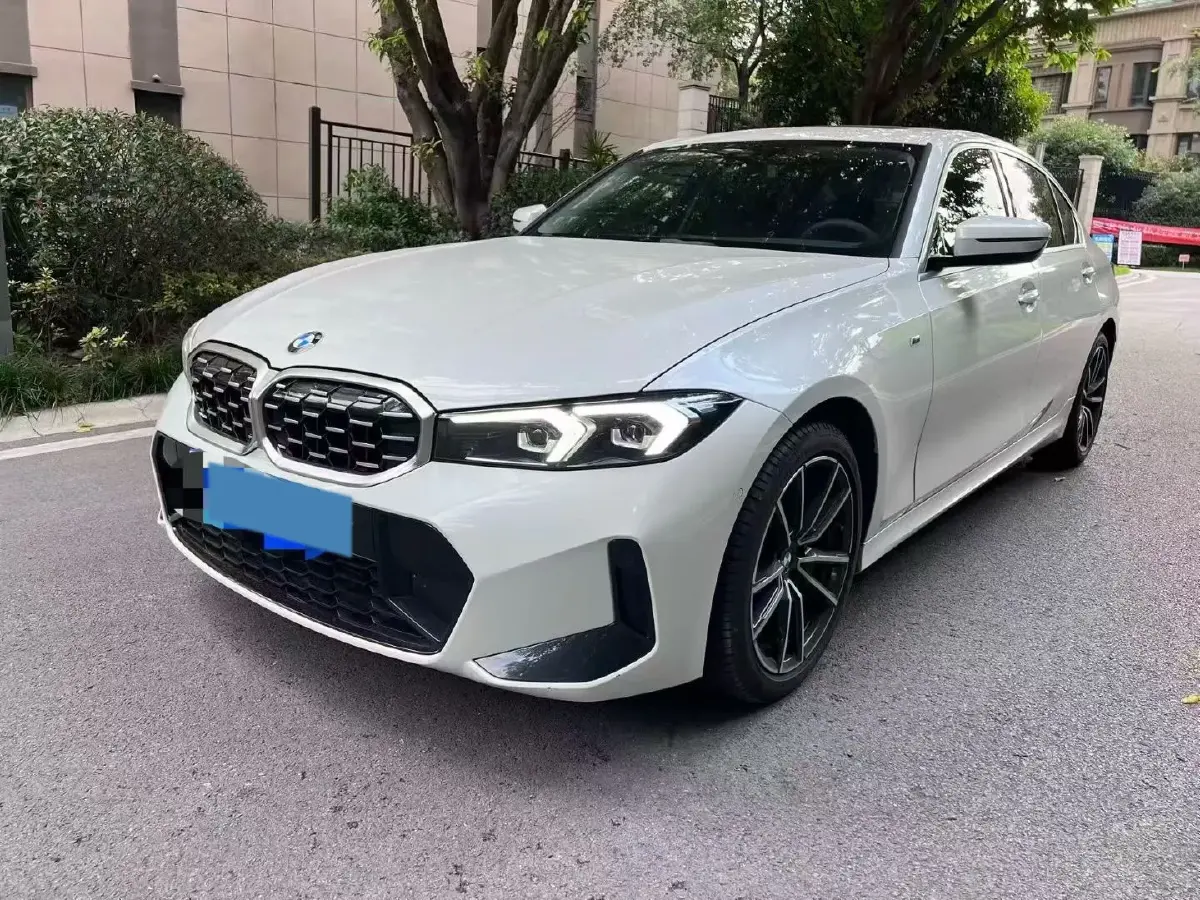 2024 BMW 3 Series 2.0T 184HP L4 8AT