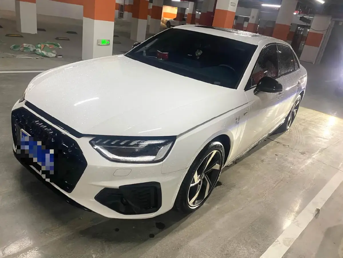 2023 Audi A4L 2.0T 190HP L4 7DCT