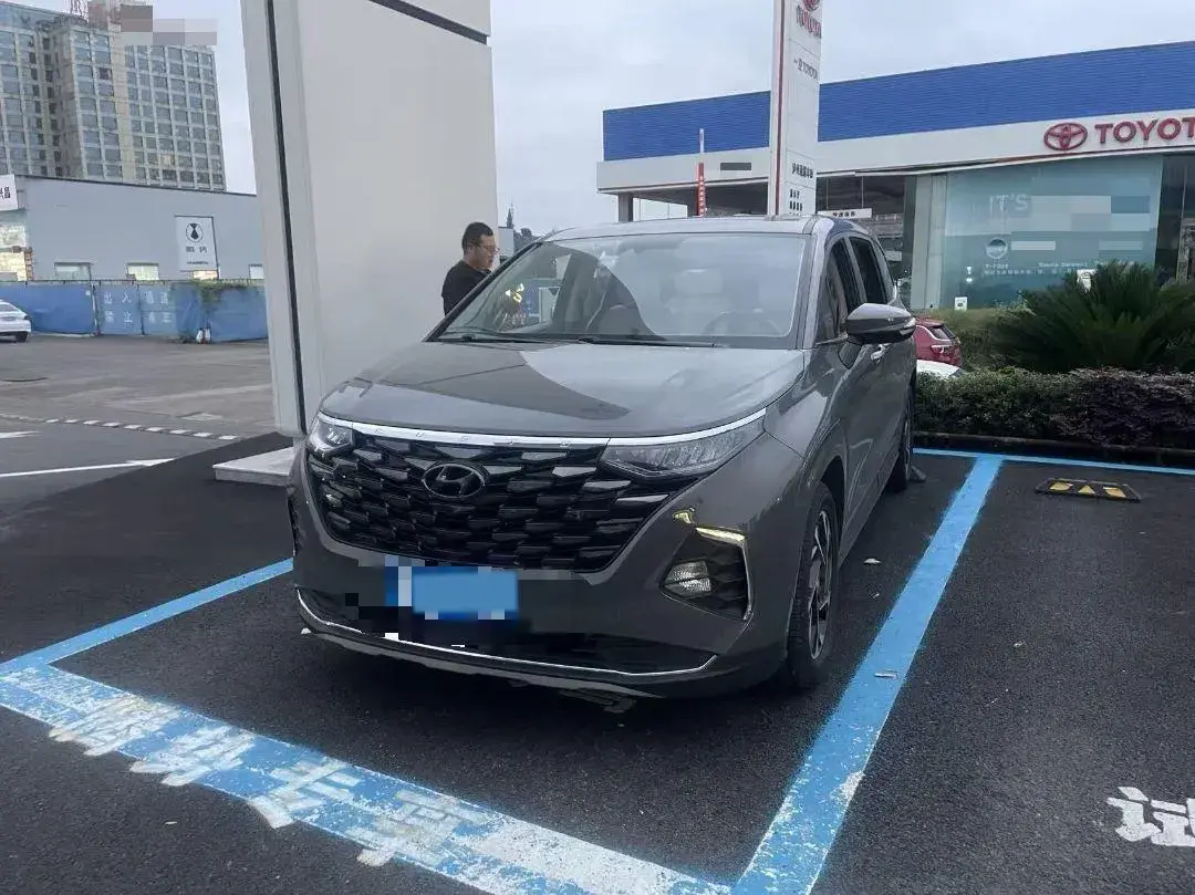2021 HYUNDAI CUSTO view 1