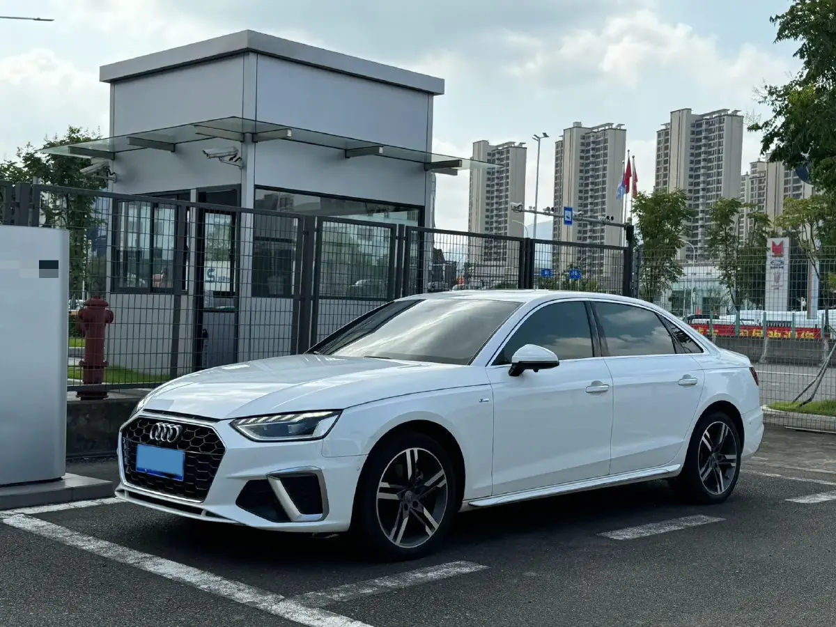 2020 Audi A4L 2.0T 190HP L4 7DCT