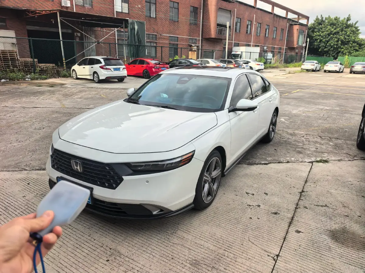 2023 Honda Accord 1.5T 192HP L4 CVT