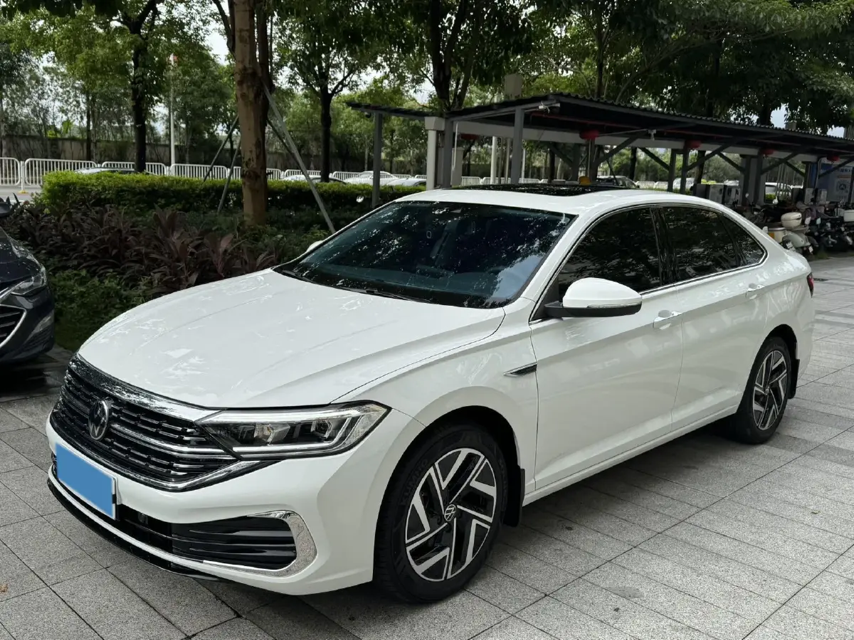 2024 Volkswagen Sagitar 1.5T 160HP L4 7DCT