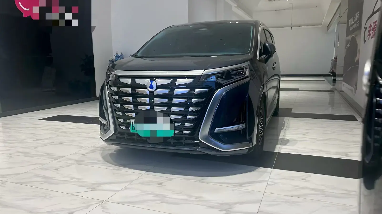 2022 Denza D9 1.5T 139HP L4 E-CVT PHEV 40.06KWH