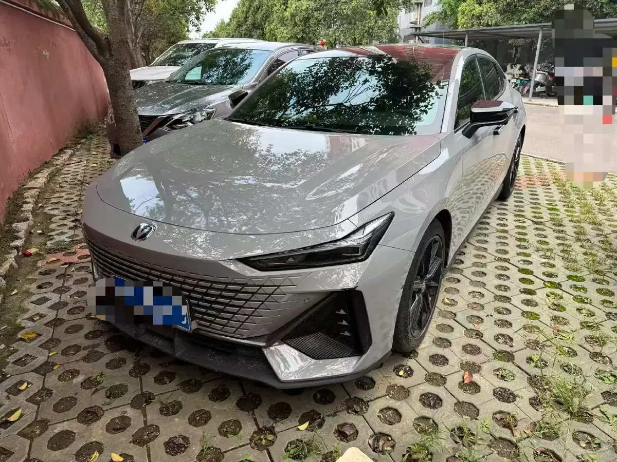 2022 ChangAn UNI-V 1.5T 188HP L4 7DCT