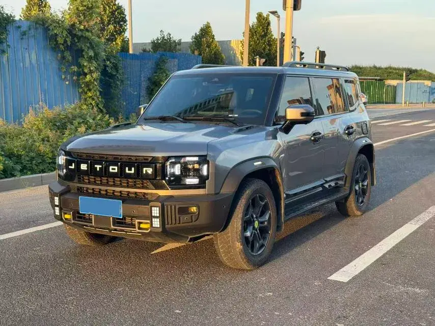 2023 Jetour Traveller 2.0T 254HP L4 7DCT