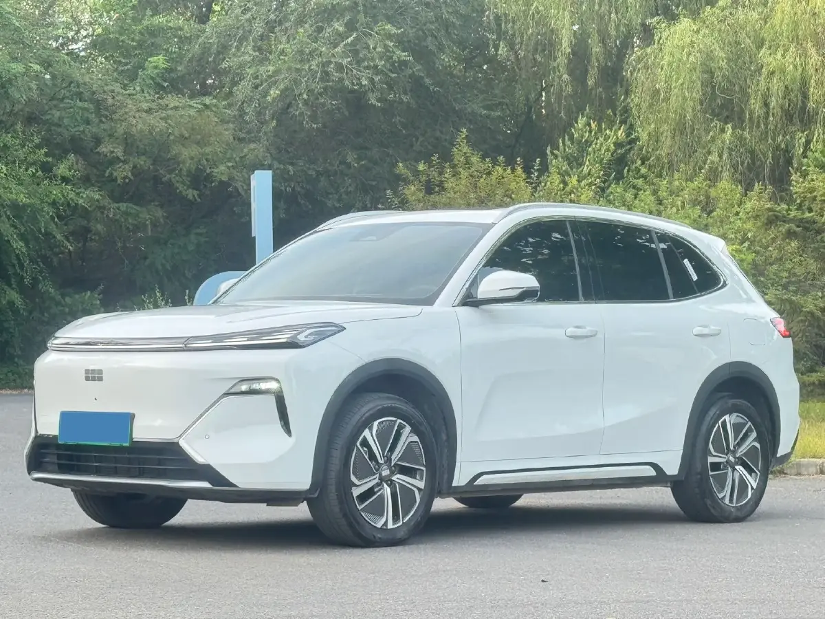 2025 Geely Galaxy L6 1.5L 112HP L4 1DHT PHEV 19.09KWH