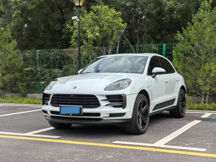 2020 Porsche Macan 2.0T 252HP L4 7DCT