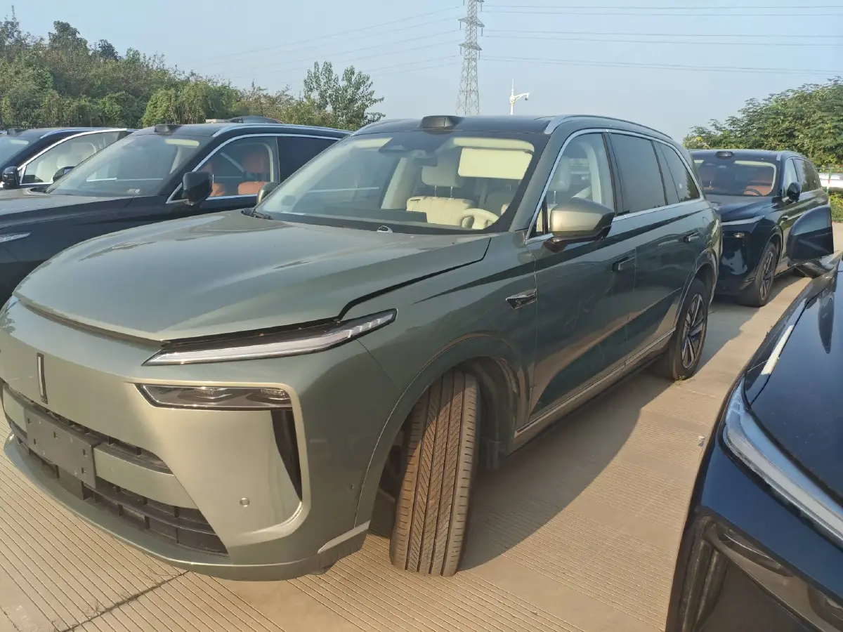 2025 WEY BlueMountain 1.5T 170HP L4 4DHT PHEV 44.5KWH