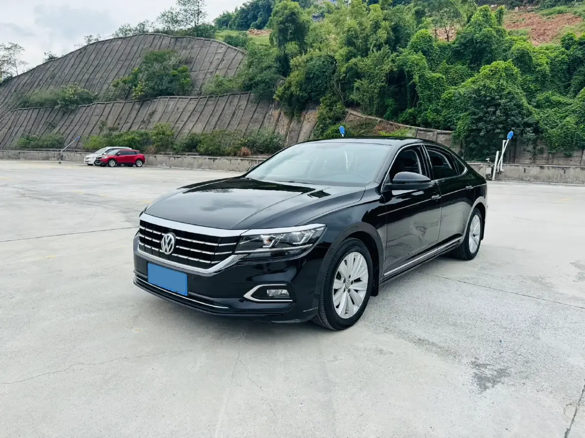 2019 Volkswagen Passat 2.0T 186HP L4 7DCT