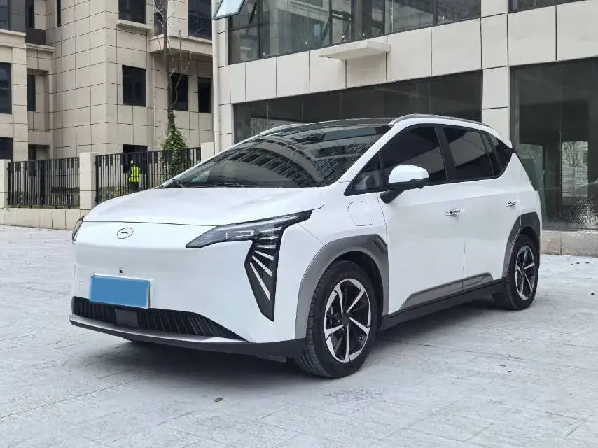 2023 Aion Y BEV 61.7KWH