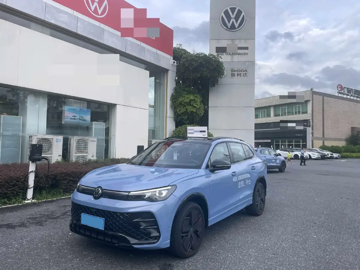 2024 Volkswagen Tiguan L 2.0T 220HP L4 7DCT