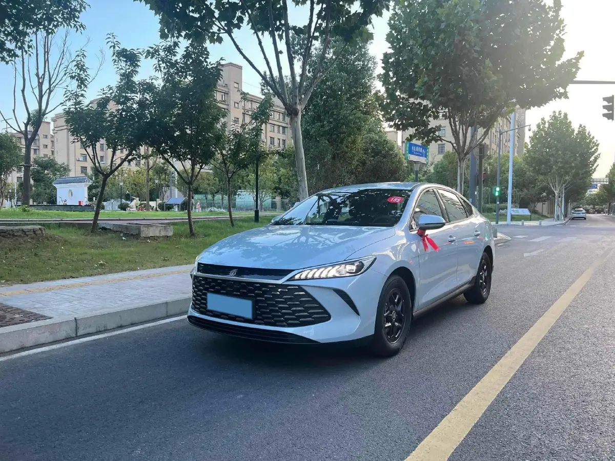 2025 BYD Seal05 DM-i 1.5L 101HP L4 E-CVT PHEV 7.68KWH