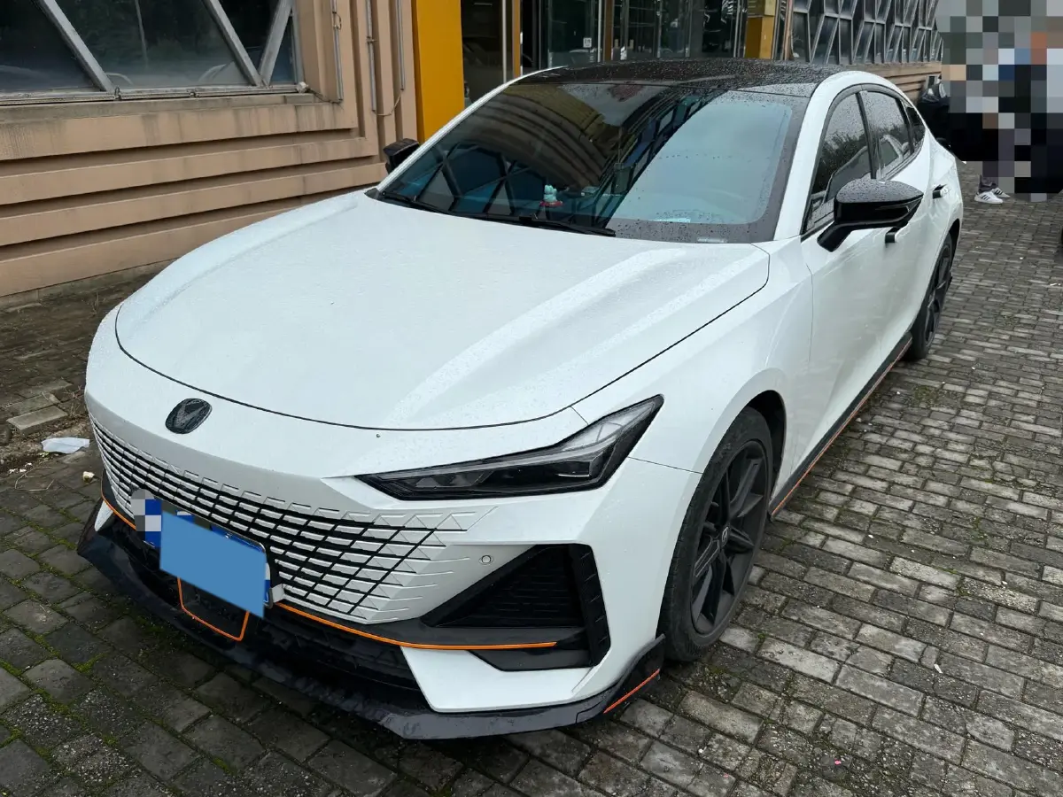 2022 ChangAn UNI-V 1.5T 188HP L4 7DCT