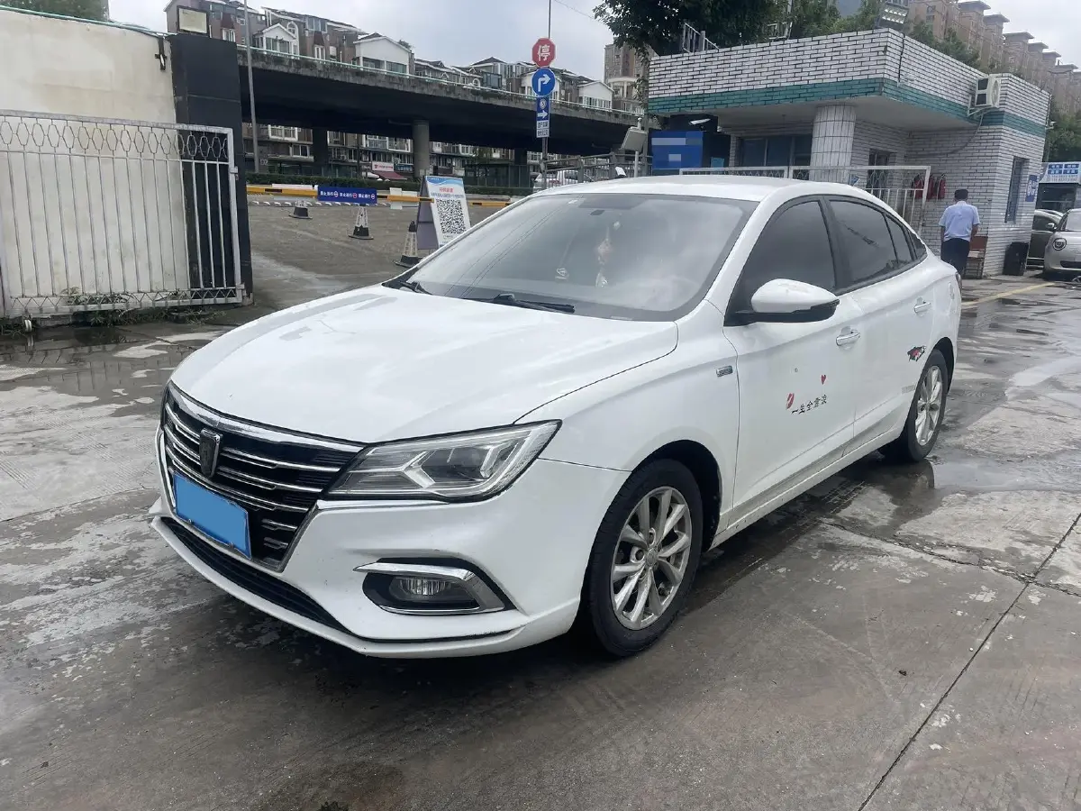 2020 Roewe i5 1.5L 120HP L4 5MT