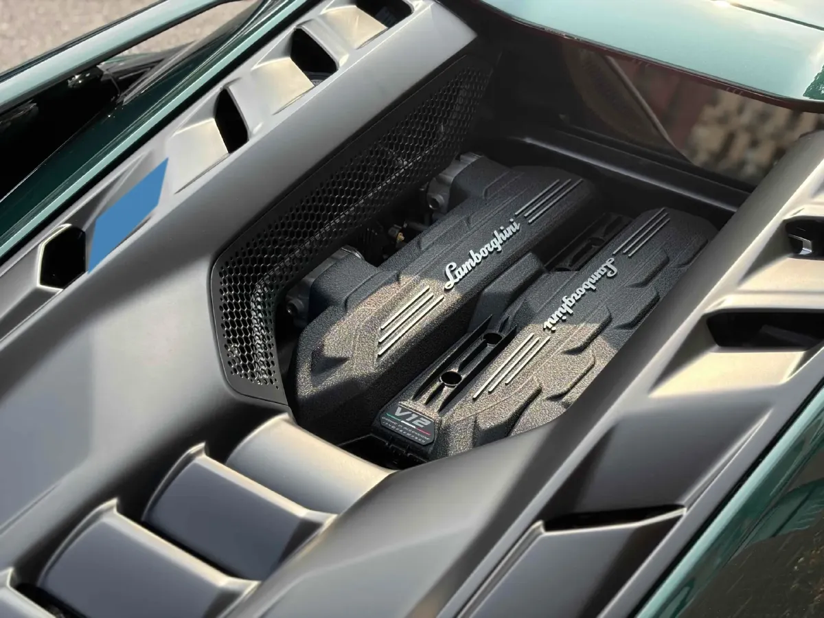 2023 Lamborghini Revuelto 6.5L 826HP V12 8DCT PHEV 3.8KWH,autocango,china used car exporter,china ev exporter,chinese used car exporter,chinese used ev exporter