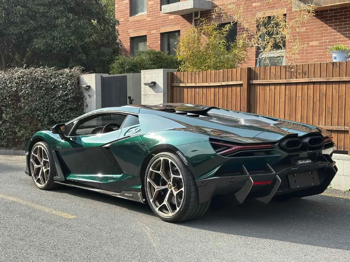 2023 Lamborghini Revuelto 6.5L 826HP V12 8DCT PHEV 3.8KWH,autocango,china used car exporter,china ev exporter,chinese used car exporter,chinese used ev exporter