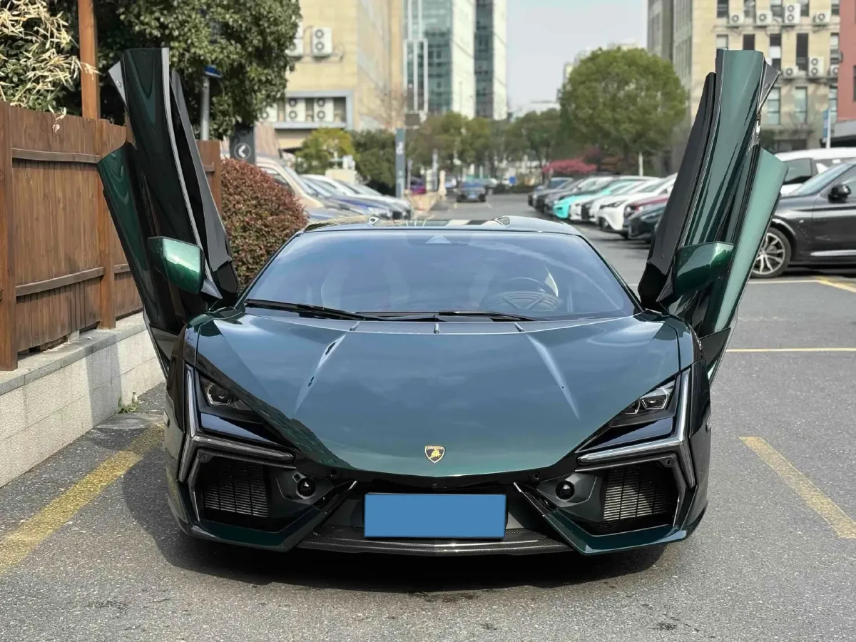 2023 Lamborghini Revuelto 6.5L 826HP V12 8DCT PHEV 3.8KWH,autocango,china used car exporter,china ev exporter,chinese used car exporter,chinese used ev exporter