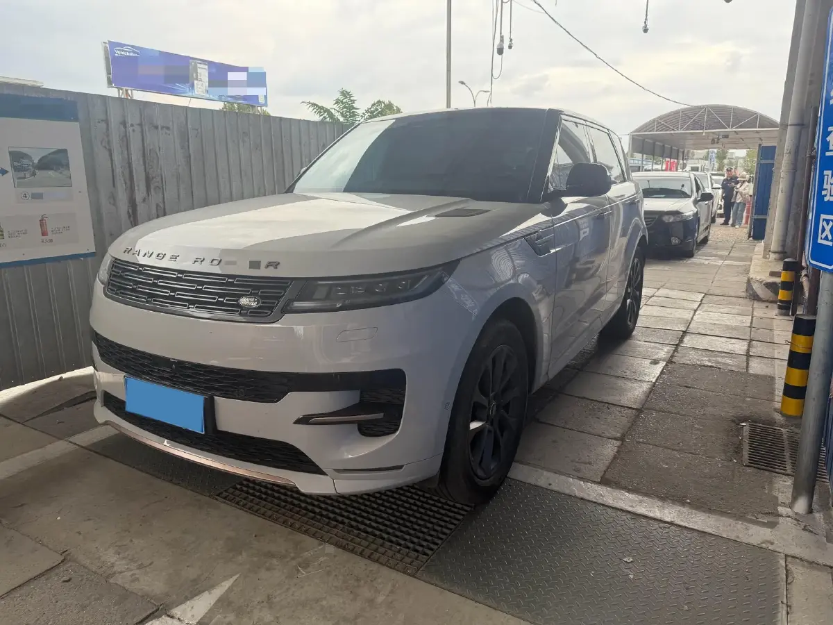 2023 Land Rover Range Rover Sport 3.0T 400HP L6 8AT