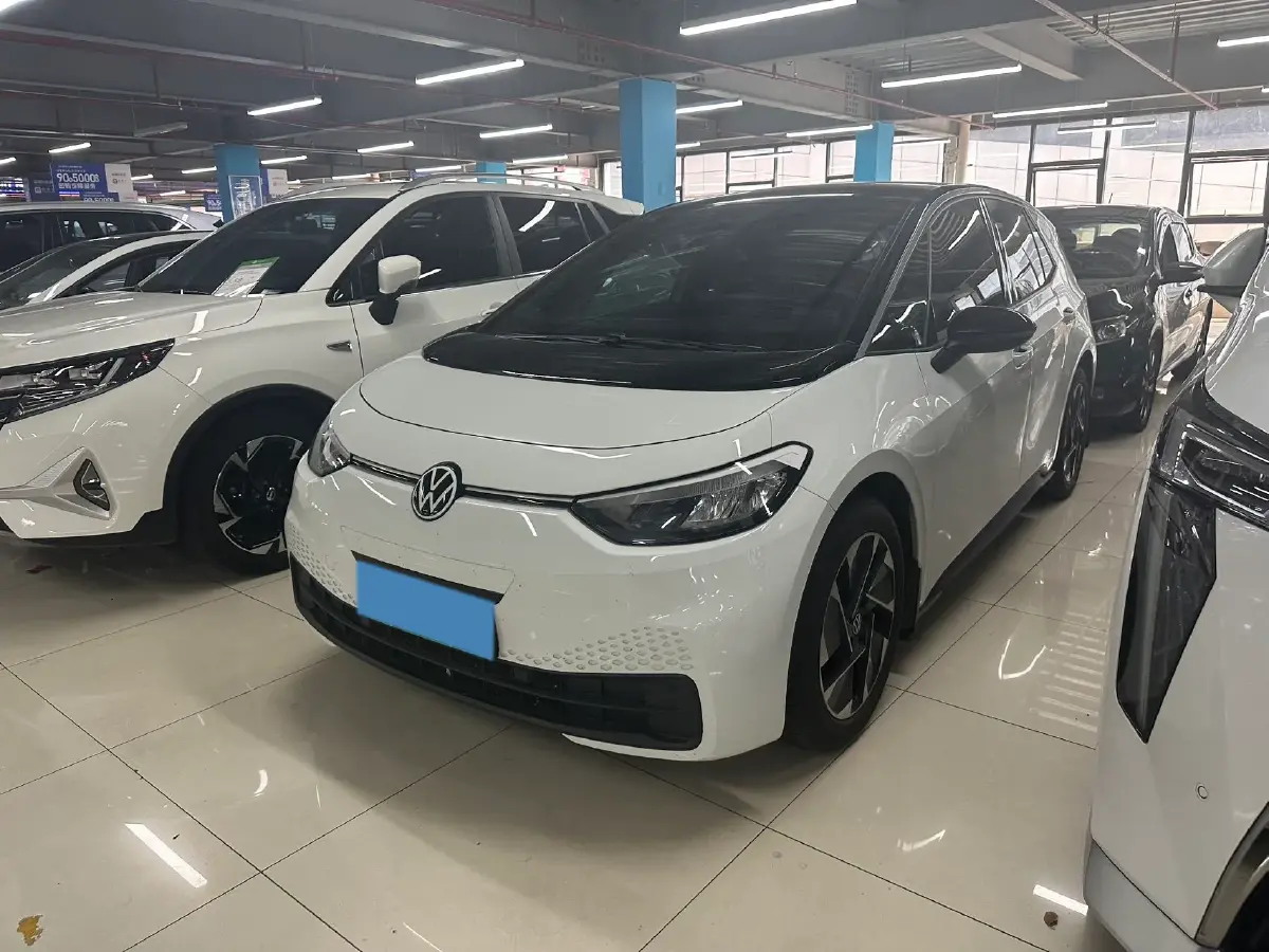 2025 Volkswagen ID.3 BEV 52.8KWH