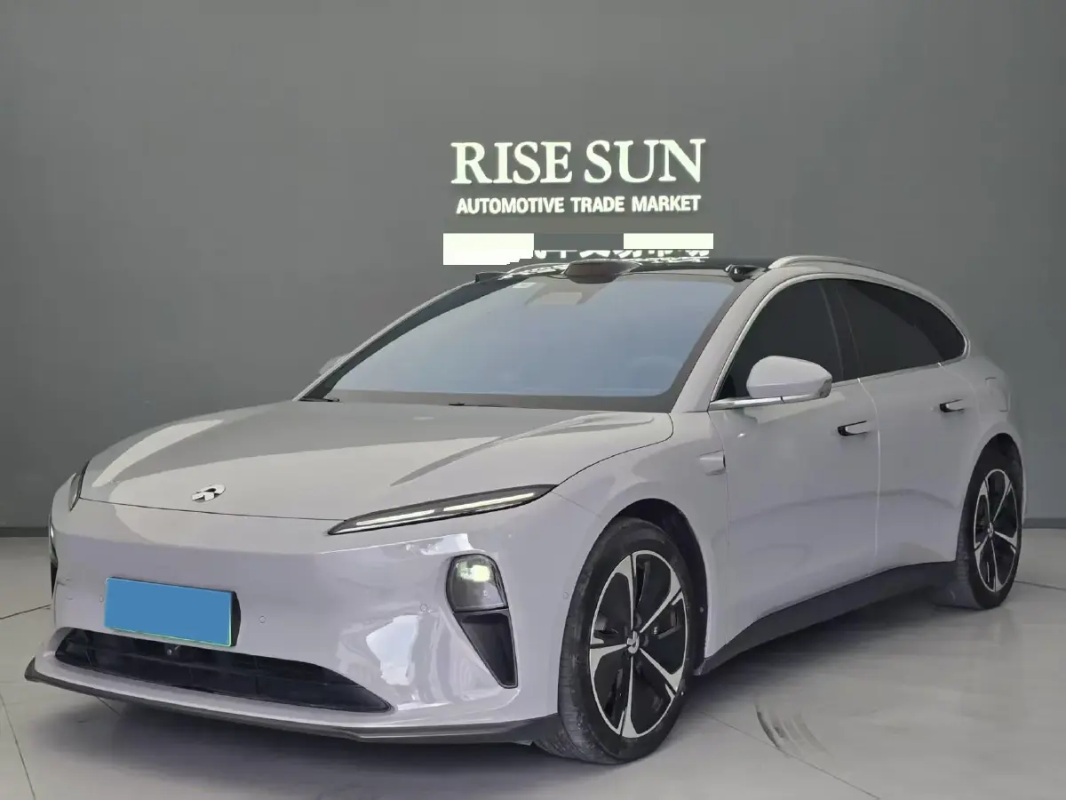 2023 NIO ET5T BEV 75KWH