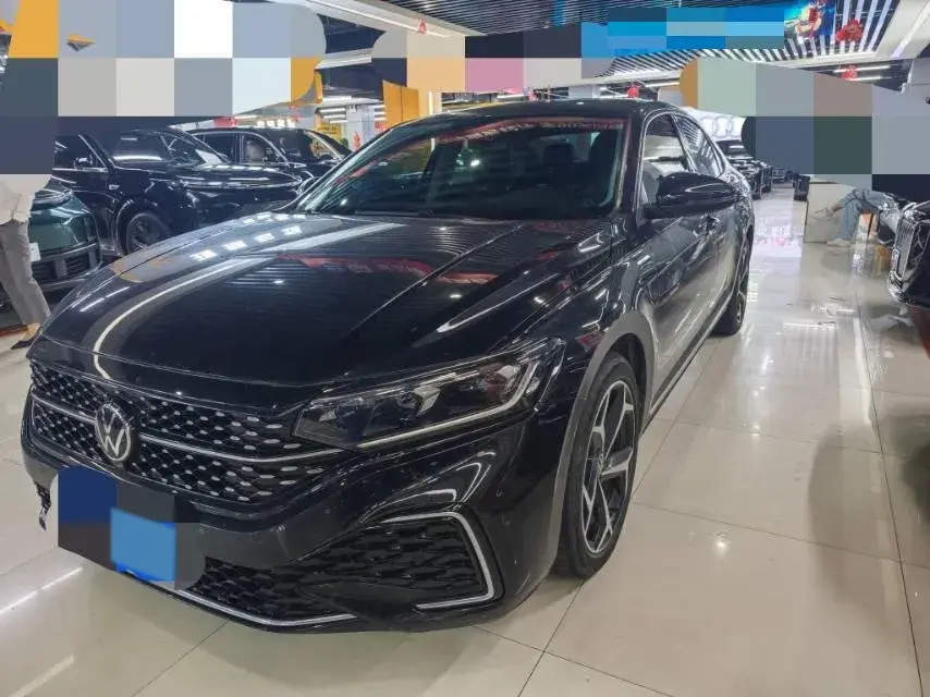 2023 Volkswagen Passat 2.0T 186HP L4 7DCT