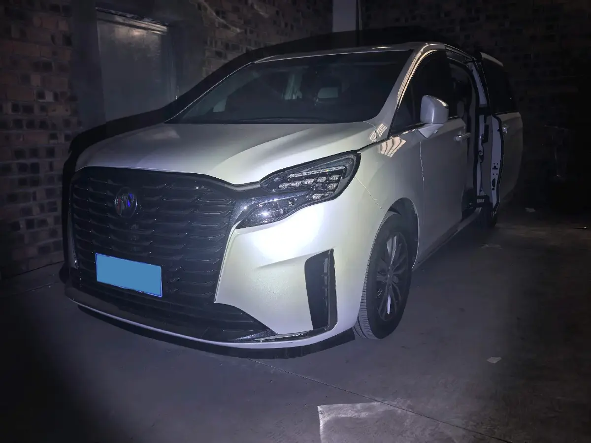 2023 Buick GL8 2.0T 237HP L4 9AT