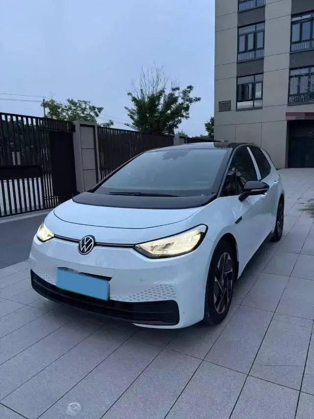 2023 Volkswagen ID.3 BEV 52.8KWH