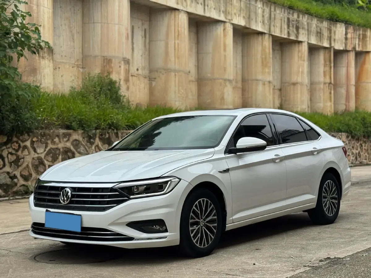 2019 Volkswagen Sagitar 1.4T 150HP L4 7DCT