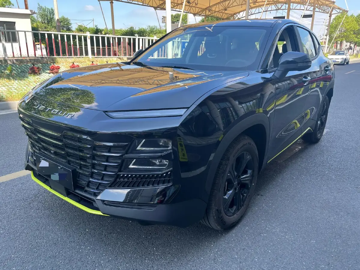 2025 Jetour DASHING 1.5T 156HP L4 6DCT