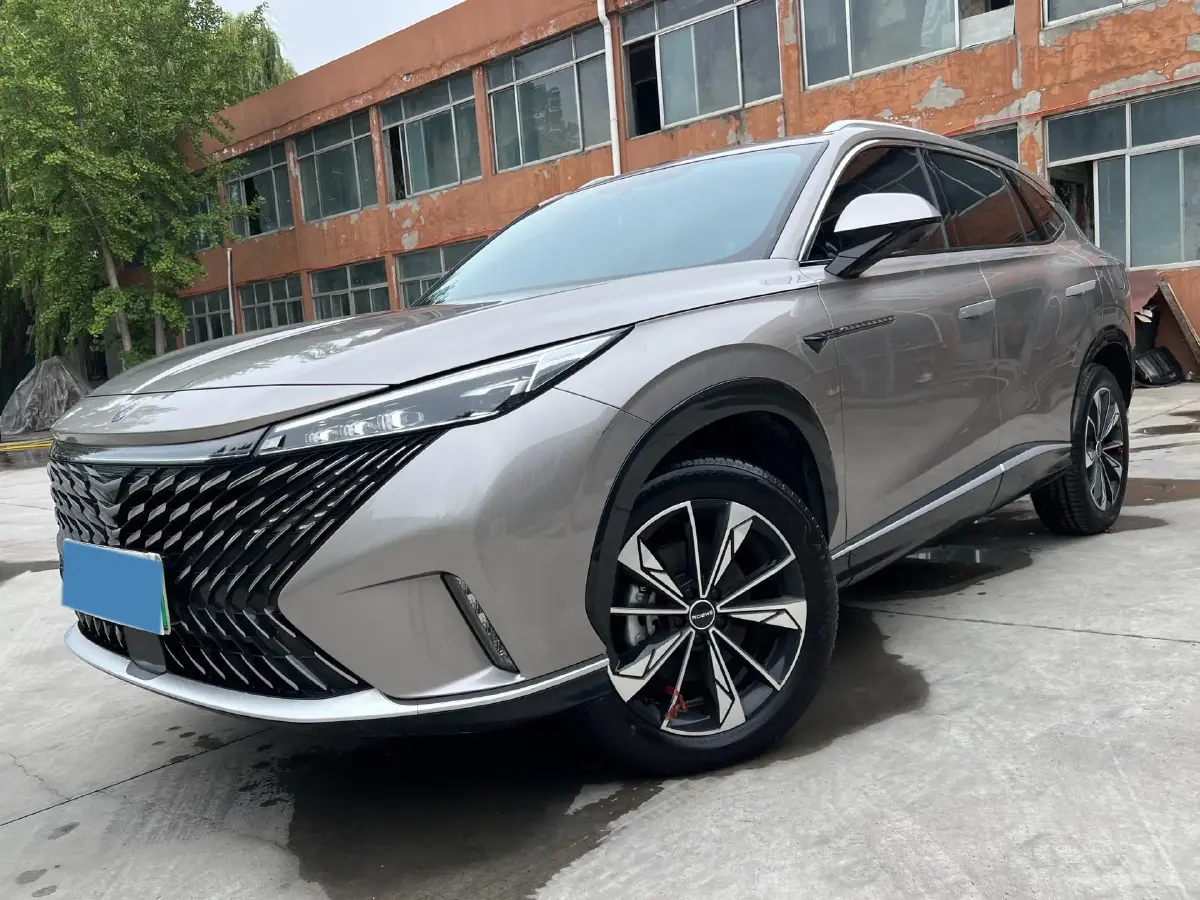 2023 Roewe RX5 1.5T 188HP L4 AMT PHEV 12.3KWH