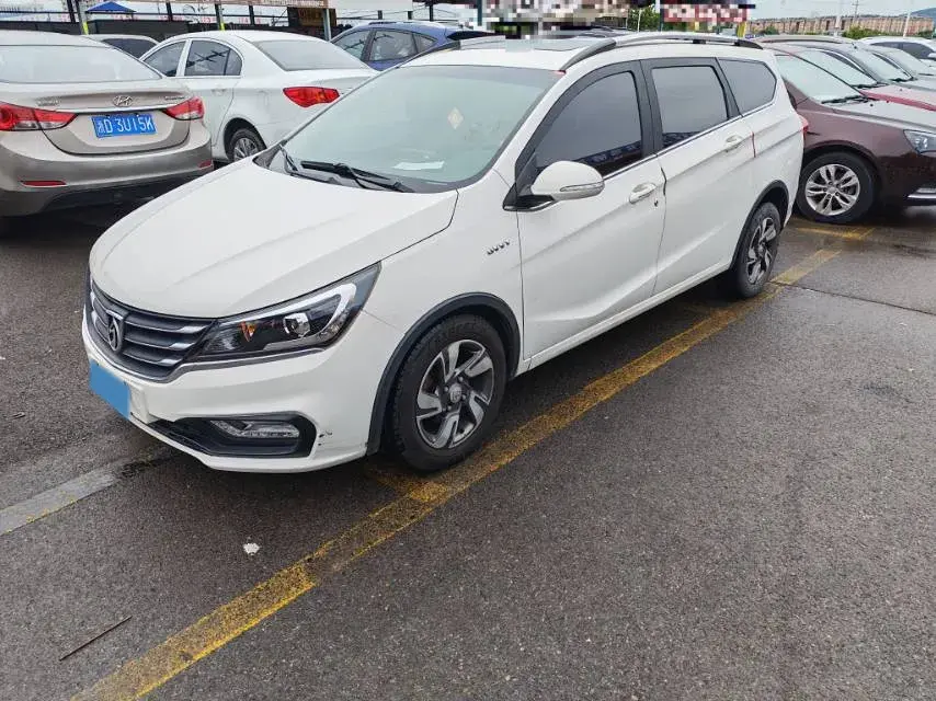 2017 BaoJun 310W 1.5L 112HP L4 6MT