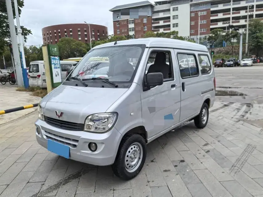 2015 WuLing ZhiGuang 1.2L 82HP L4 5MT