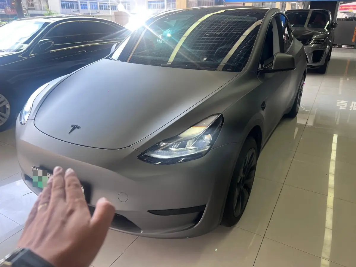 2024 Tesla Model Y BEV 60KWH