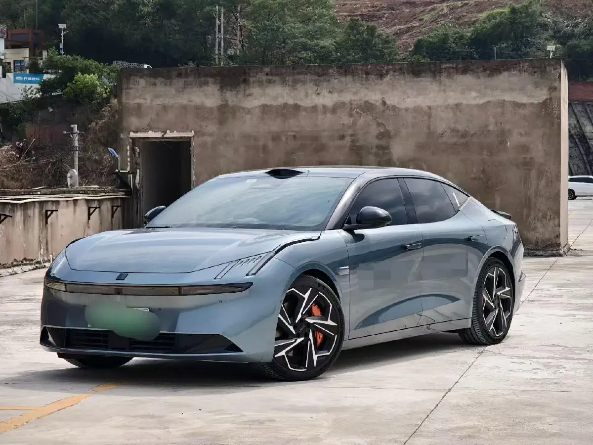 2025 LYNK&CO Z10 BEV 95KWH