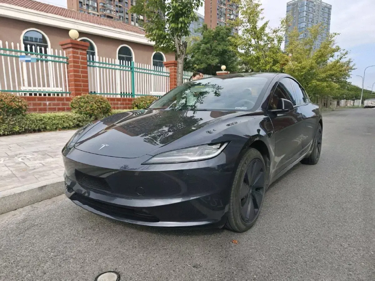 2023 Tesla Model 3 BEV 60KWH
