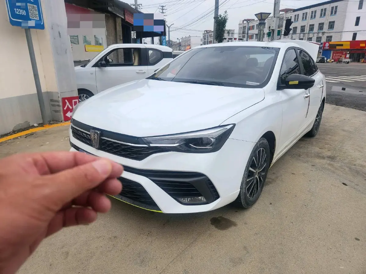 2021 Roewe i5 1.5L 120HP L4 CVT