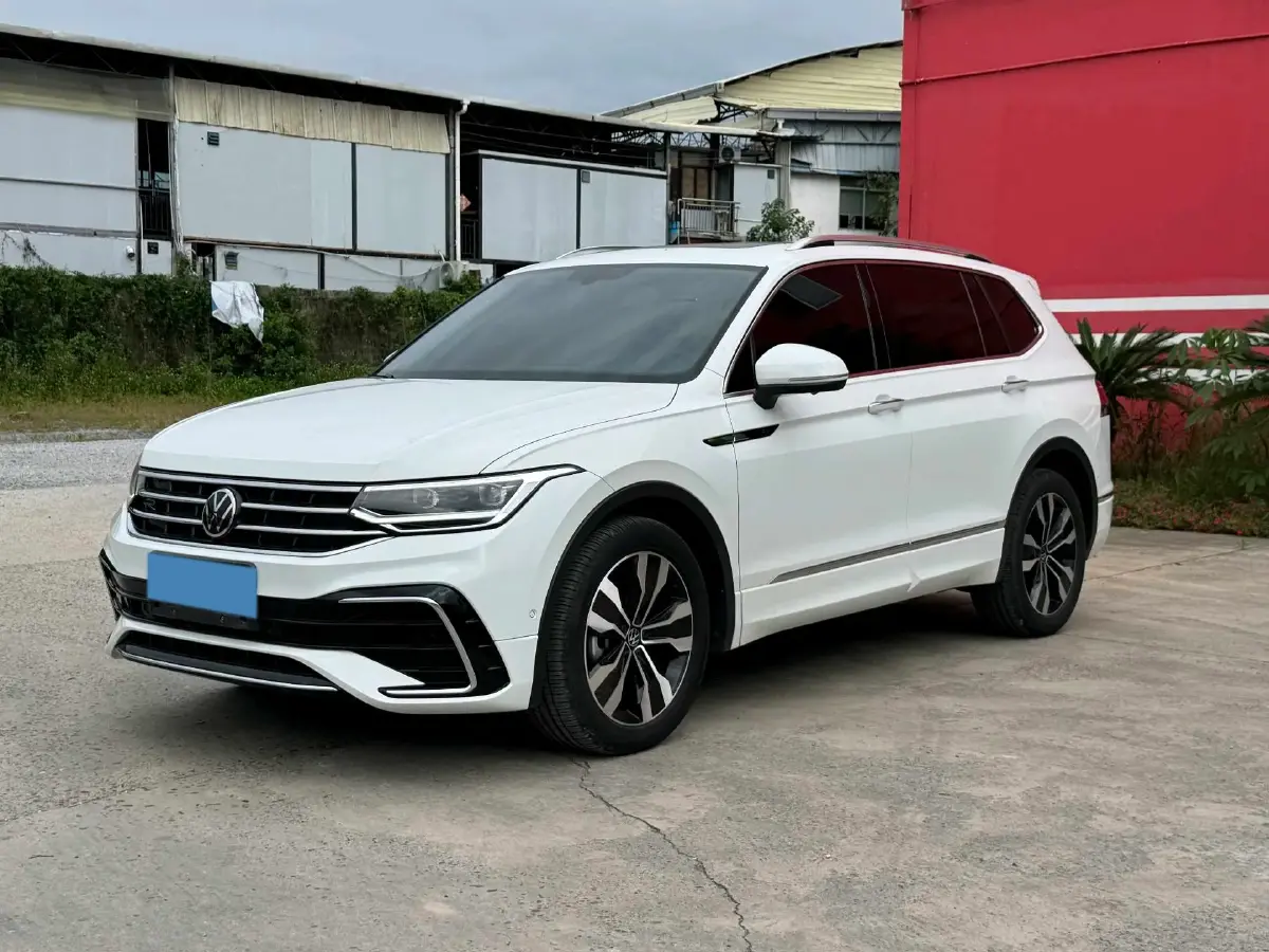 2024 Volkswagen Tiguan L 2.0T 186HP L4 7DCT