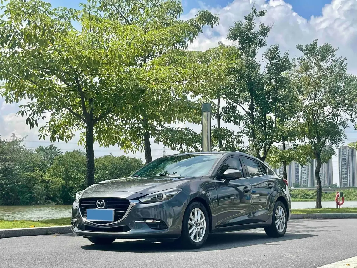 2017 Mazda 3 Axela 1.5L 117HP L4 6AT