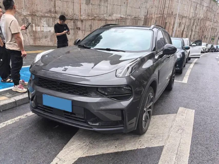 2022 LYNK&CO 01 EM-P 1.5T 180HP L3 7DCT PHEV 17.7KWH