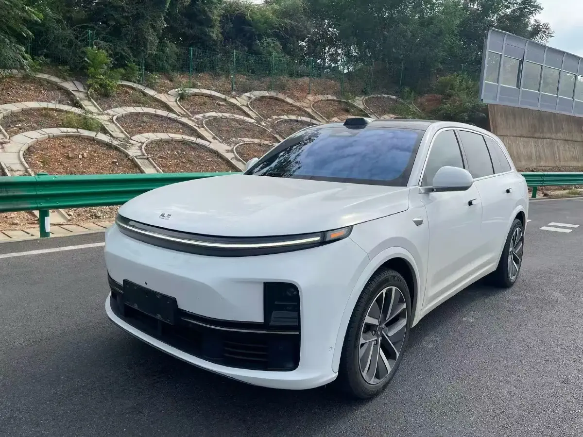 2023 Li L7 Range Extended 154HP REEV 40.9KWH