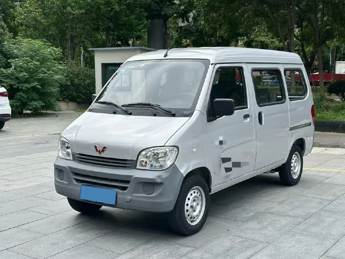2023 WuLing ZhiGuang 1.5L 102HP L4 5MT