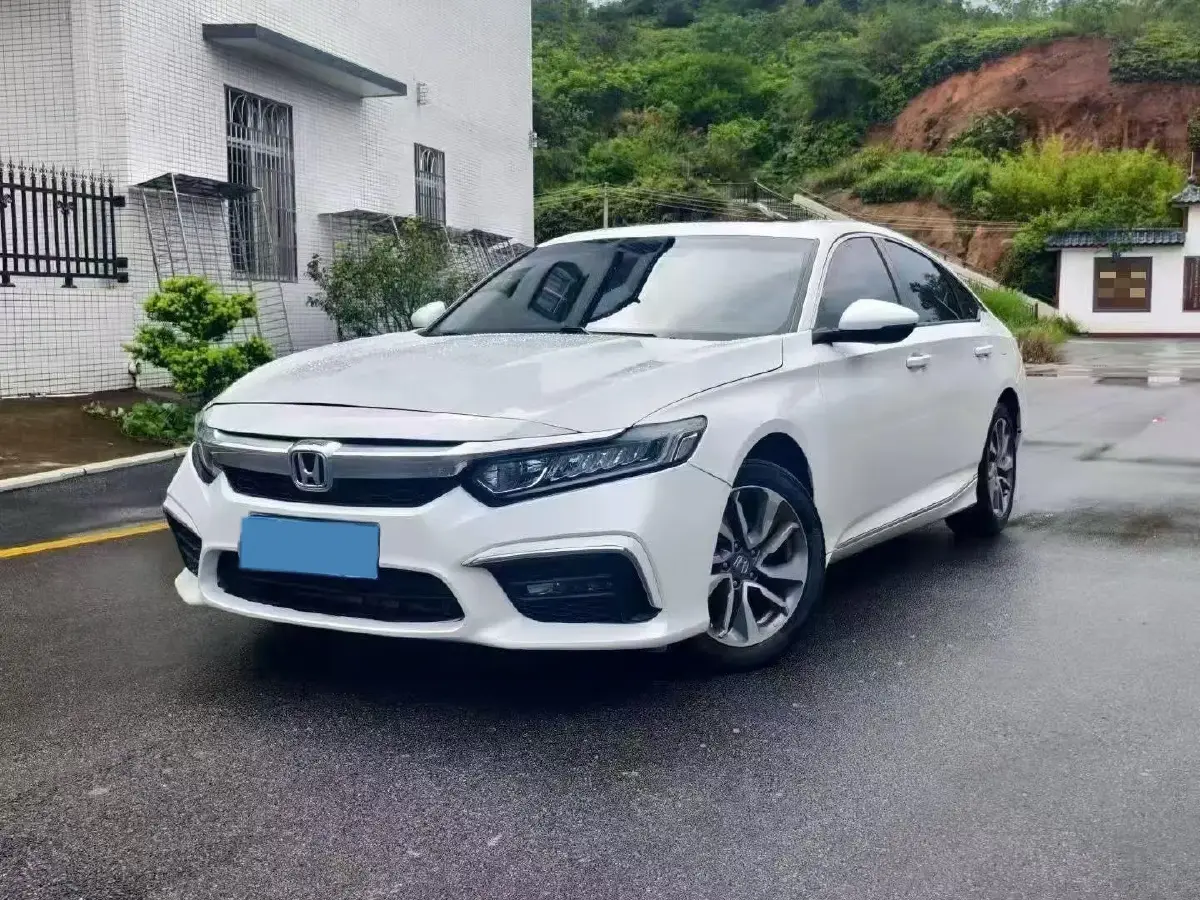 2019 Honda Inspire 1.5T 194HP L4 CVT