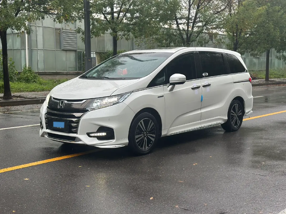 2021 Honda Odyssey 2.0L 146HP L4 E-CVT Hybrid