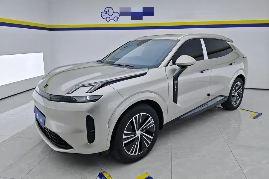 2025 LYNK&CO 08 EM-P 1.5T 163HP L4 3DHT PHEV 39.6/39.8KWH