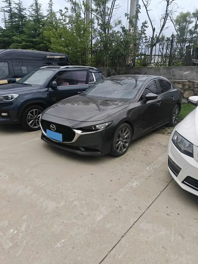 2021 Mazda 3 Axela 2.0L 158HP L4 6AT