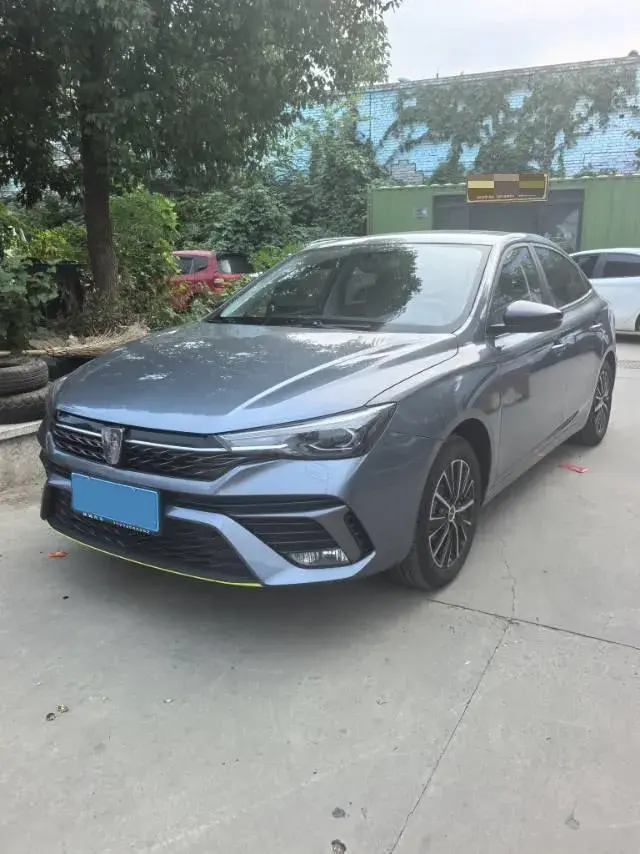 2021 Roewe i5 1.5L 120HP L4 CVT